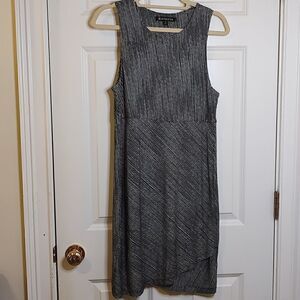 Athleta La Palma Dress Tulip Edge Hem Black White UPF 50+ Size M